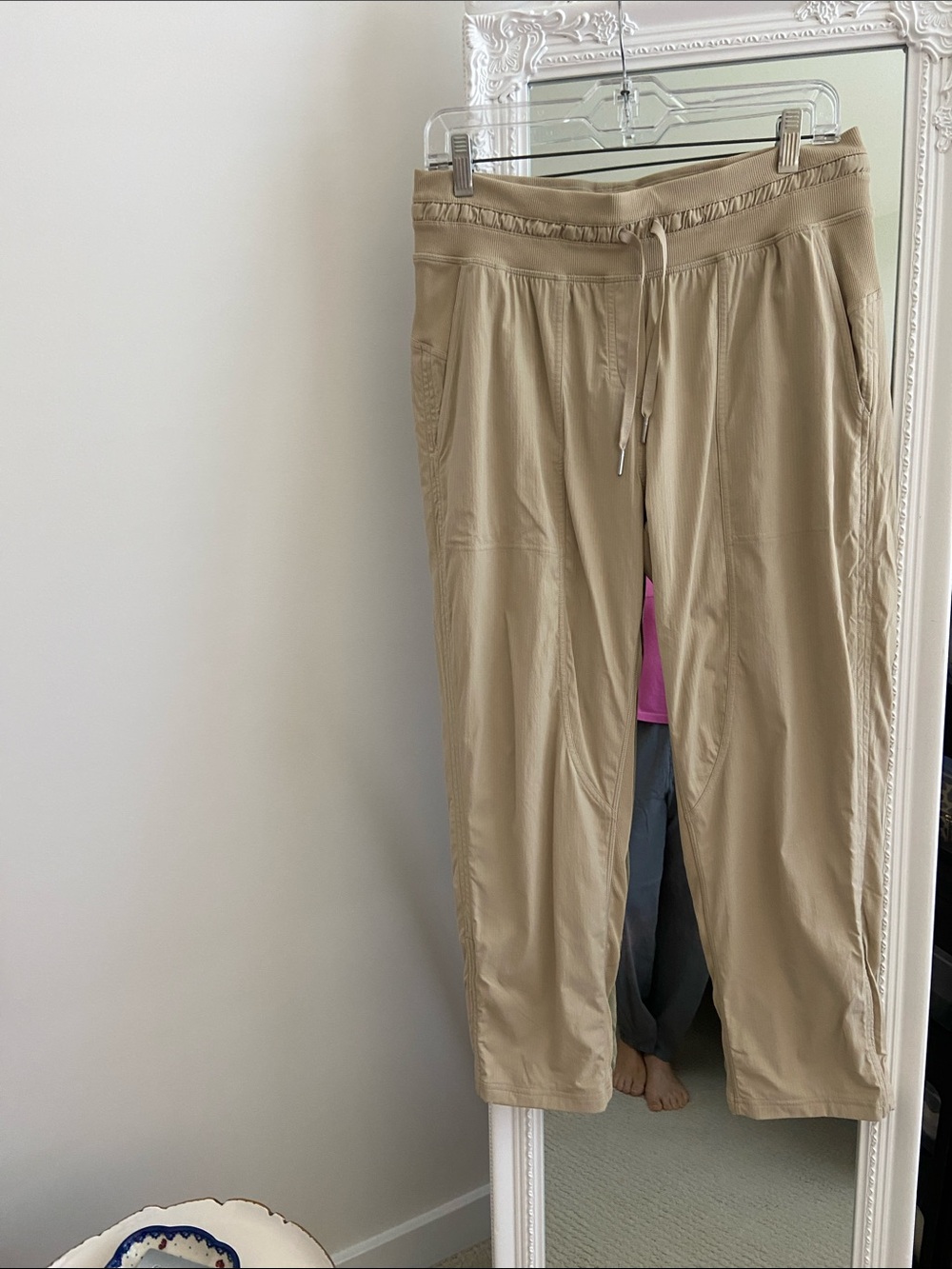 lululemon athletica tan dance crop